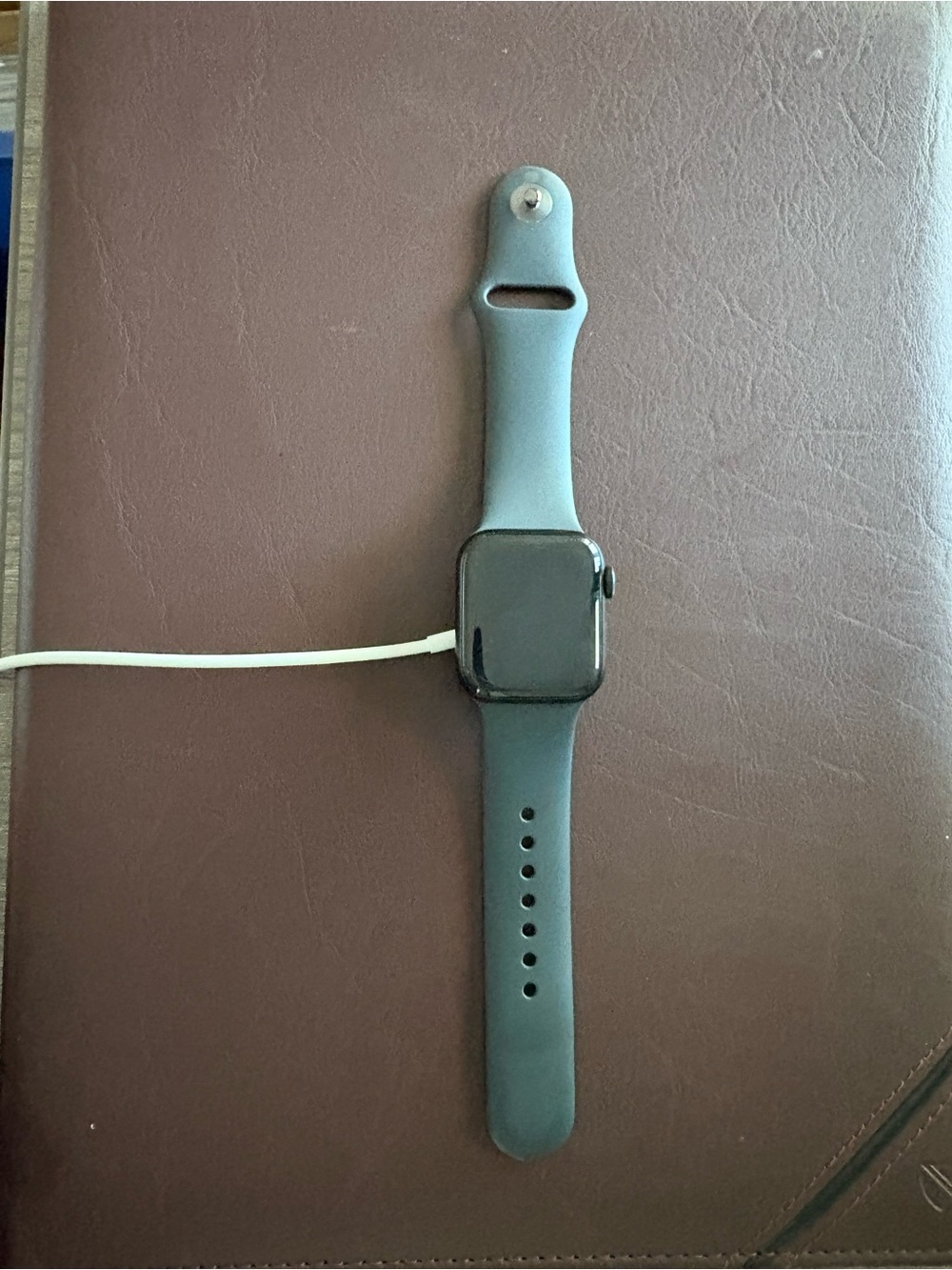 Apple watch (2nd generation) smartwatch 40 mm case.